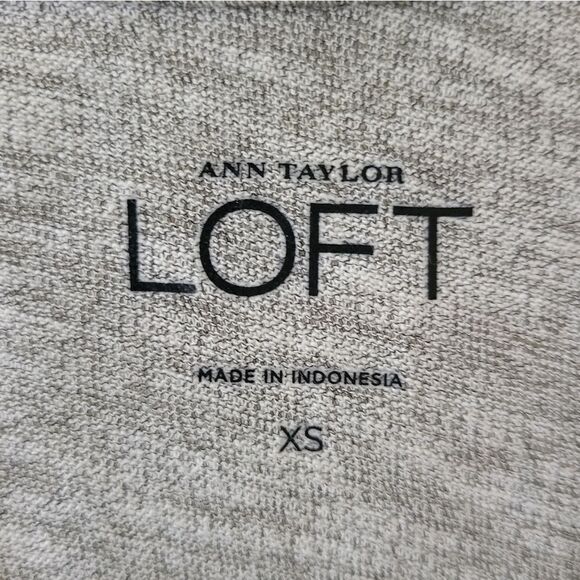 Loft Ann Taylor Gray Beaded Roundneck Short Sleeve Pullover Top - Picture 3 of 11